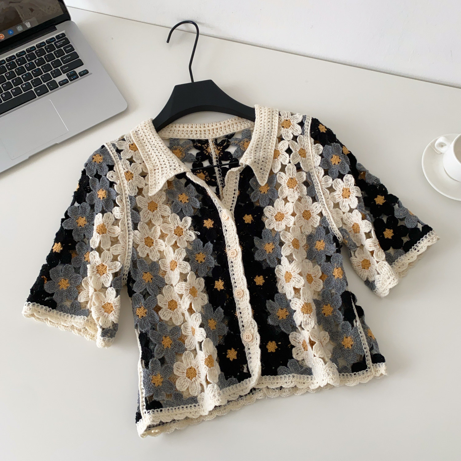 Cardigan Floreale all'Uncinett - Crochet Top Boho recensione e prezzo