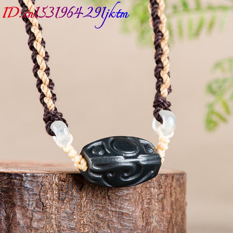 Collana con Ciondolo in Giada  - Vintage Fashion Jewelry recensione e prezzo